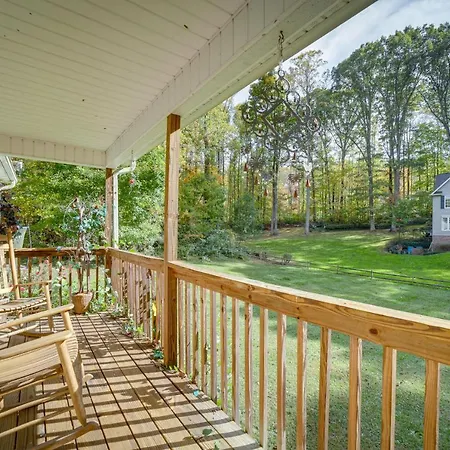 Candler Home With Large Deck Hike, Bike And Unwind!